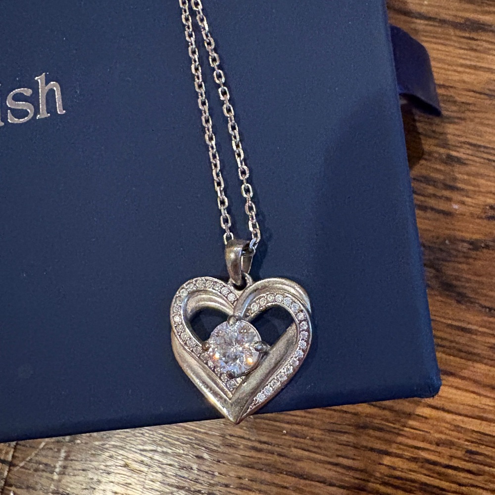 Elegant Silver Heart Pendant Necklace